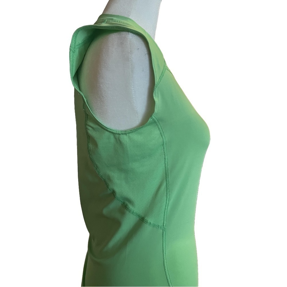 Adidas Women’s Techfit Workout shirt Athletic-wear Green Medium Sleeveless - Picture 3 of 7